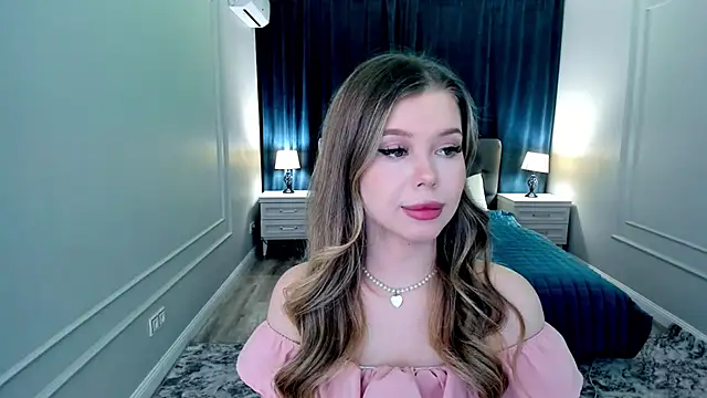 Snapshot of FollowLovee chatting on 10/05/25, 07:56 FollowLovee online show from 10/05/25, 07:56