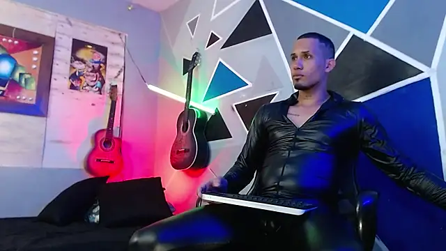 MagnusFrost online show from 11/11/25, 04:01