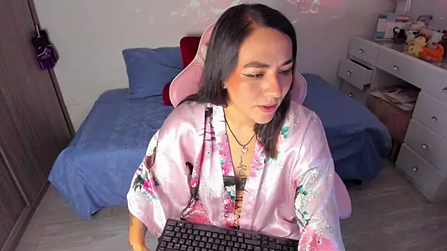 Snapshot of Sofi_Martinezz0 chatting on 09/24/25, 01:20 Sofi Martinezz0 online show from 09/24/25, 01:20