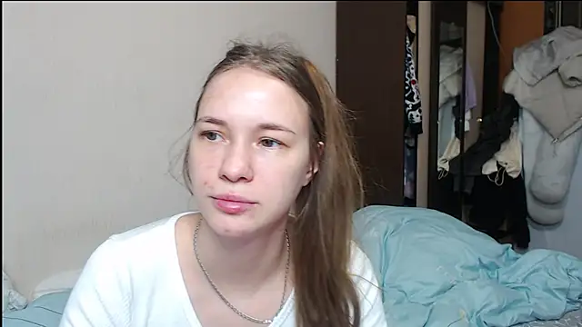 Snapshot of leila_bambi_ chatting on 02/04/25, 08:46 leila bambi online show from 02/04/25, 08:46