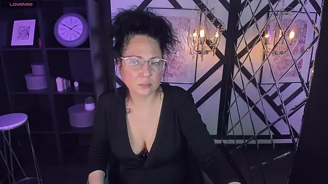 Anita Muse online show from 12/15/24, 11:53