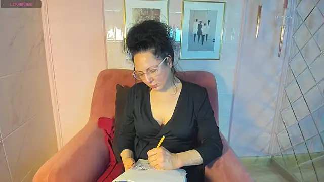 Anita Muse online show from 12/19/24, 05:18