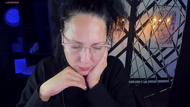 Anita Muse online show from 12/30/24, 04:20