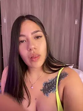 Latina vanessa online show from 01/11/25, 12:33