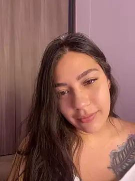 Latina vanessa online show from 02/02/25, 11:11