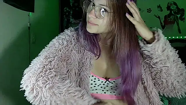 Elith 20 online show from 10/13/25, 03:28