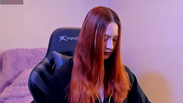 Amypond   online show from 10/25/25, 10:01