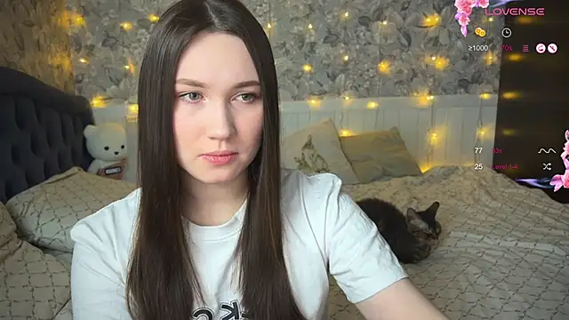 Snapshot of ChloeMillerMeow chatting on 02/28/25, 05:26 ChloeMillerMeow online show from 02/28/25, 05:26