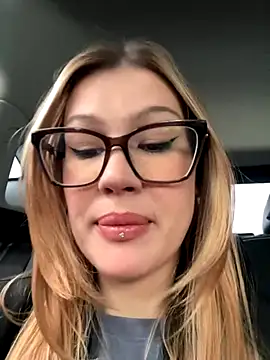 RinaCat online show from 09/12/25, 05:18