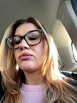 RinaCat online show from 09/30/25, 05:23