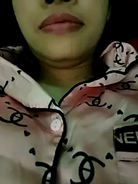 Snapshot of Hana_love20 chatting on 01/20/25, 02:57 Hana love20 online show from 01/20/25, 02:57