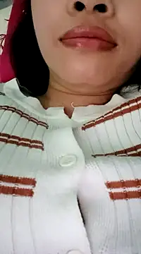 Snapshot of Hana_love20 chatting on 01/27/25, 04:11 Hana love20 online show from 01/27/25, 04:11