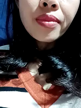 Snapshot of Hana_love20 chatting on 02/17/25, 02:20 Hana love20 online show from 02/17/25, 02:20