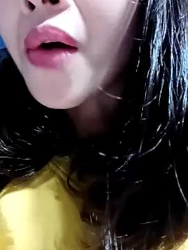 Snapshot of Hana_love20 chatting on 02/18/25, 07:32 Hana love20 online show from 02/18/25, 07:32