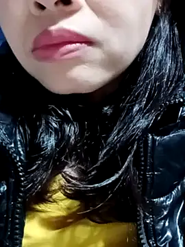 Snapshot of Hana_love20 chatting on 02/18/25, 12:17 Hana love20 online show from 02/18/25, 12:17