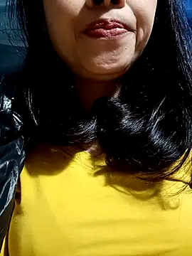 Snapshot of Hana_love20 chatting on 02/23/25, 06:39 Hana love20 online show from 02/23/25, 06:39