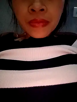 Snapshot of Hana_love20 chatting on 02/27/25, 02:54 Hana love20 online show from 02/27/25, 02:54