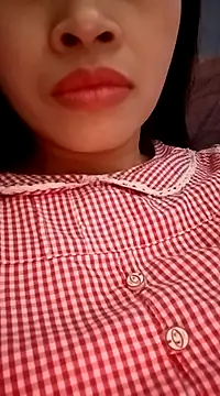 Snapshot of Hana_love20 chatting on 03/15/25, 02:12 Hana love20 online show from 03/15/25, 02:12