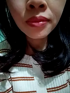 Snapshot of Hana_love20 chatting on 03/21/25, 01:13 Hana love20 online show from 03/21/25, 01:13