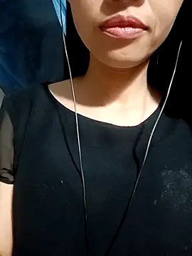 Snapshot of Hana_love20 chatting on 09/09/25, 05:40 Hana love20 online show from 09/09/25, 05:40