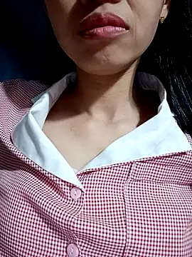 Snapshot of Hana_love20 chatting on 09/12/25, 05:18 Hana love20 online show from 09/12/25, 05:18