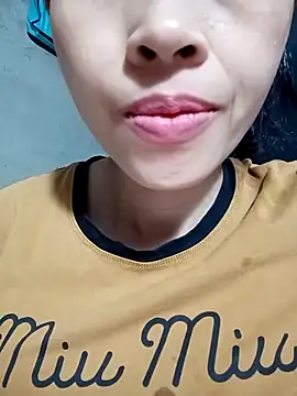 Snapshot of Hana_love20 chatting on 09/17/25, 04:36 Hana love20 online show from 09/17/25, 04:36