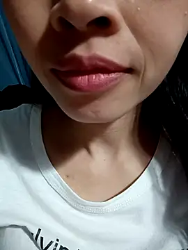 Snapshot of Hana_love20 chatting on 10/03/25, 05:15 Hana love20 online show from 10/03/25, 05:15