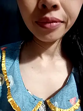 Snapshot of Hana_love20 chatting on 10/05/25, 06:12 Hana love20 online show from 10/05/25, 06:12