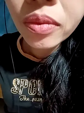 Snapshot of Hana_love20 chatting on 10/06/25, 05:38 Hana love20 online show from 10/06/25, 05:38