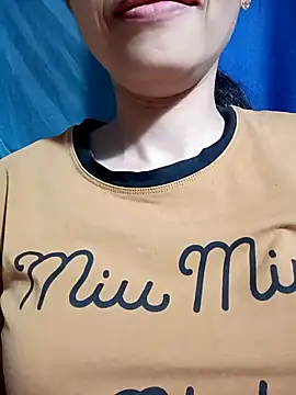 Snapshot of Hana_love20 chatting on 10/12/25, 02:05 Hana love20 online show from 10/12/25, 02:05