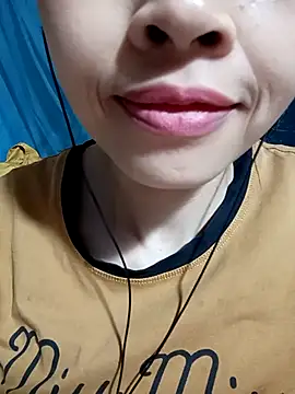 Snapshot of Hana_love20 chatting on 10/13/25, 04:56 Hana love20 online show from 10/13/25, 04:56