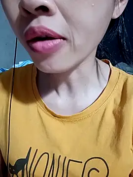 Snapshot of Hana_love20 chatting on 10/15/25, 06:02 Hana love20 online show from 10/15/25, 06:02