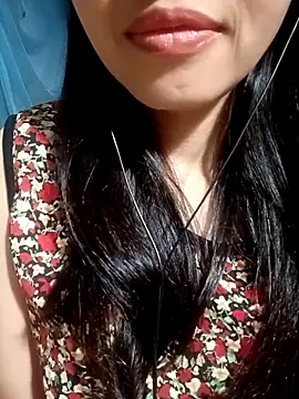 Snapshot of Hana_love20 chatting on 10/17/25, 05:43 Hana love20 online show from 10/17/25, 05:43