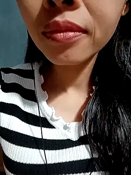 Snapshot of Hana_love20 chatting on 10/20/25, 05:52 Hana love20 online show from 10/20/25, 05:52