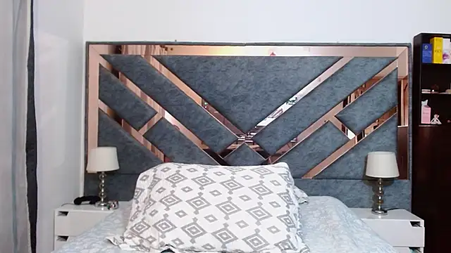 KarlaTesg online show from 09/19/25, 09:26