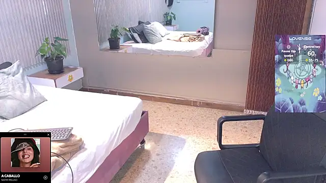 Eli666uwu online show from 11/25/25, 10:59