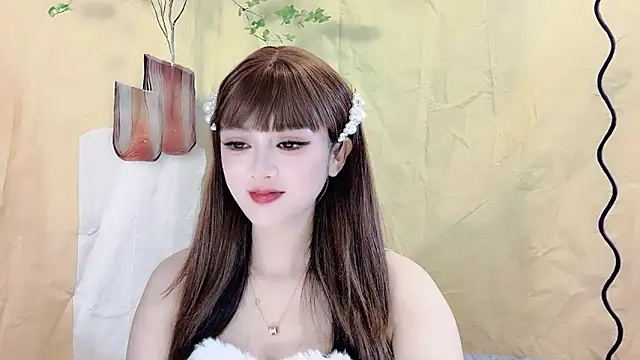 Snapshot of VIWVI chatting on 09/23/25, 04:04 VIWVI online show from 09/23/25, 04:04