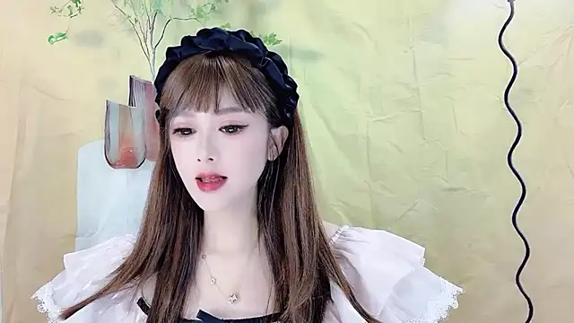 Snapshot of VIWVI chatting on 09/27/25, 04:28 VIWVI online show from 09/27/25, 04:28