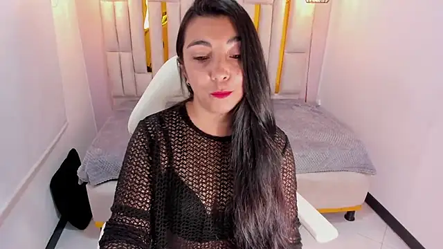 Karla hernandez  online show from 03/05/25, 11:17