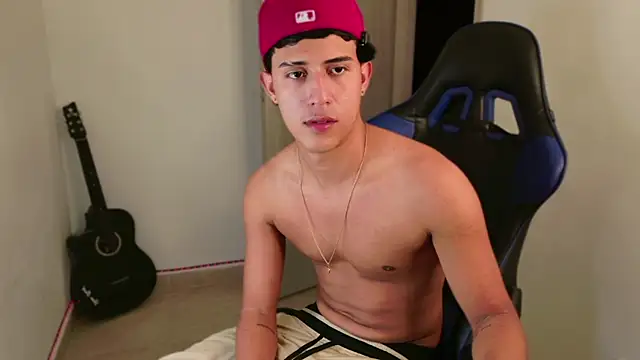 Snapshot of Juan_da01 chatting on 10/23/25, 11:03 Juan da01 online show from 10/23/25, 11:03