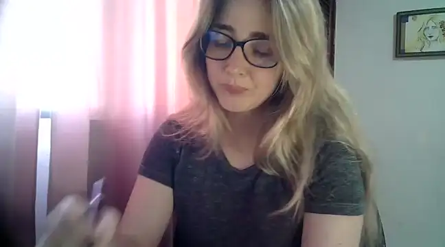 Snapshot of katy_pp chatting on 01/09/25, 02:18 katy pp online show from 01/09/25, 02:18