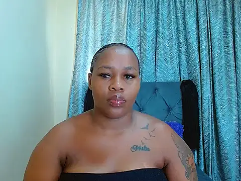 Snapshot of curvycloe1 chatting on 01/24/25, 07:51 curvycloe1 online show from 01/24/25, 07:51