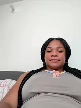 Snapshot of ashley_Tompson1 chatting on 12/13/24, 02:27 ashley Tompson1 online show from 12/13/24, 02:27