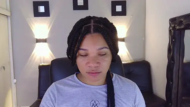 Snapshot of ashley_Tompson1 chatting on 12/18/24, 12:40 ashley Tompson1 online show from 12/18/24, 12:40