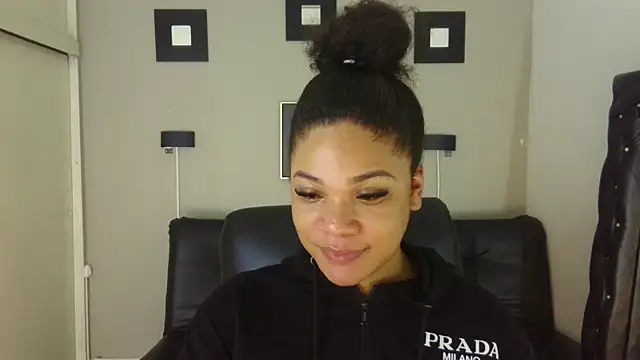 Snapshot of ashley_Tompson1 chatting on 12/30/24, 03:35 ashley Tompson1 online show from 12/30/24, 03:35
