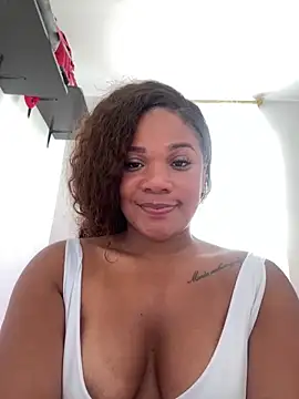 Snapshot of ashley_Tompson1 chatting on 01/17/25, 04:15 ashley Tompson1 online show from 01/17/25, 04:15