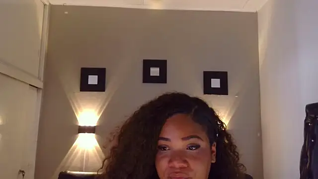 Snapshot of ashley_Tompson1 chatting on 01/23/25, 03:43 ashley Tompson1 online show from 01/23/25, 03:43
