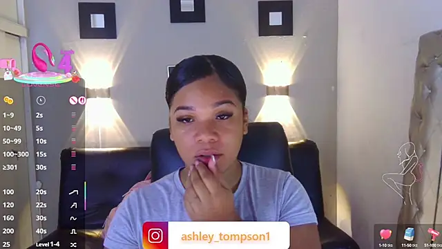 Snapshot of ashley_Tompson1 chatting on 02/25/25, 12:34 ashley Tompson1 online show from 02/25/25, 12:34
