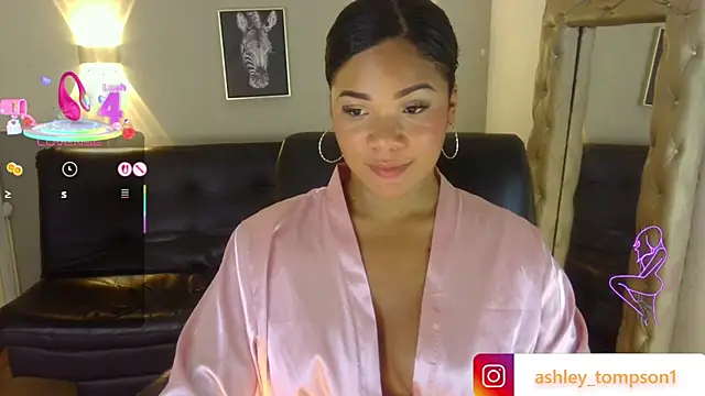 Snapshot of ashley_Tompson1 chatting on 03/03/25, 03:20 ashley Tompson1 online show from 03/03/25, 03:20