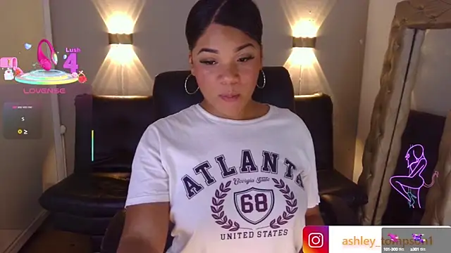 Snapshot of ashley_Tompson1 chatting on 03/17/25, 07:26 ashley Tompson1 online show from 03/17/25, 07:26